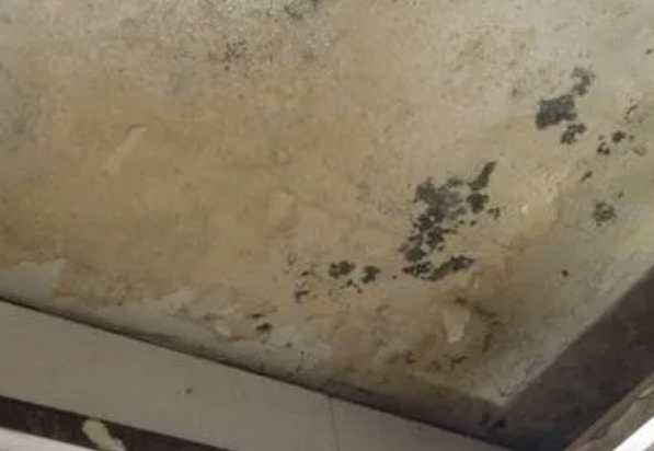 嵊泗阳台漏水维修公司分享下嵊泗卫生间渗水维修需要注意哪些问题。